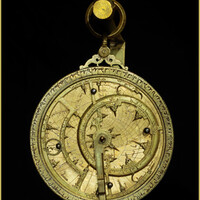 Astrolabio arabo del XIII secolo. 