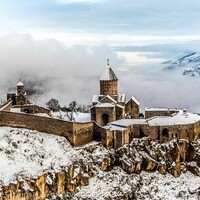 Il convento di Klarheit, nel Margraviato di [[Feidelm]], sotto le nevi invernali